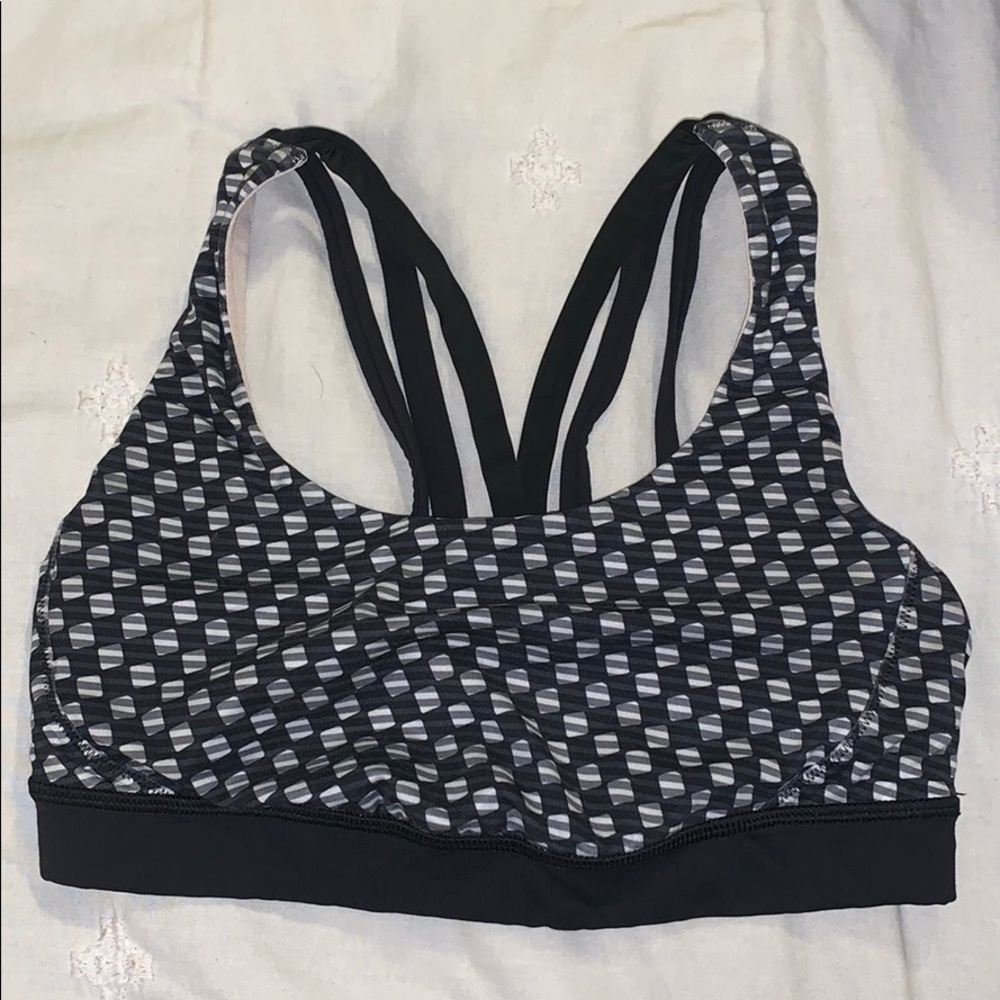 Lululemon sports bra